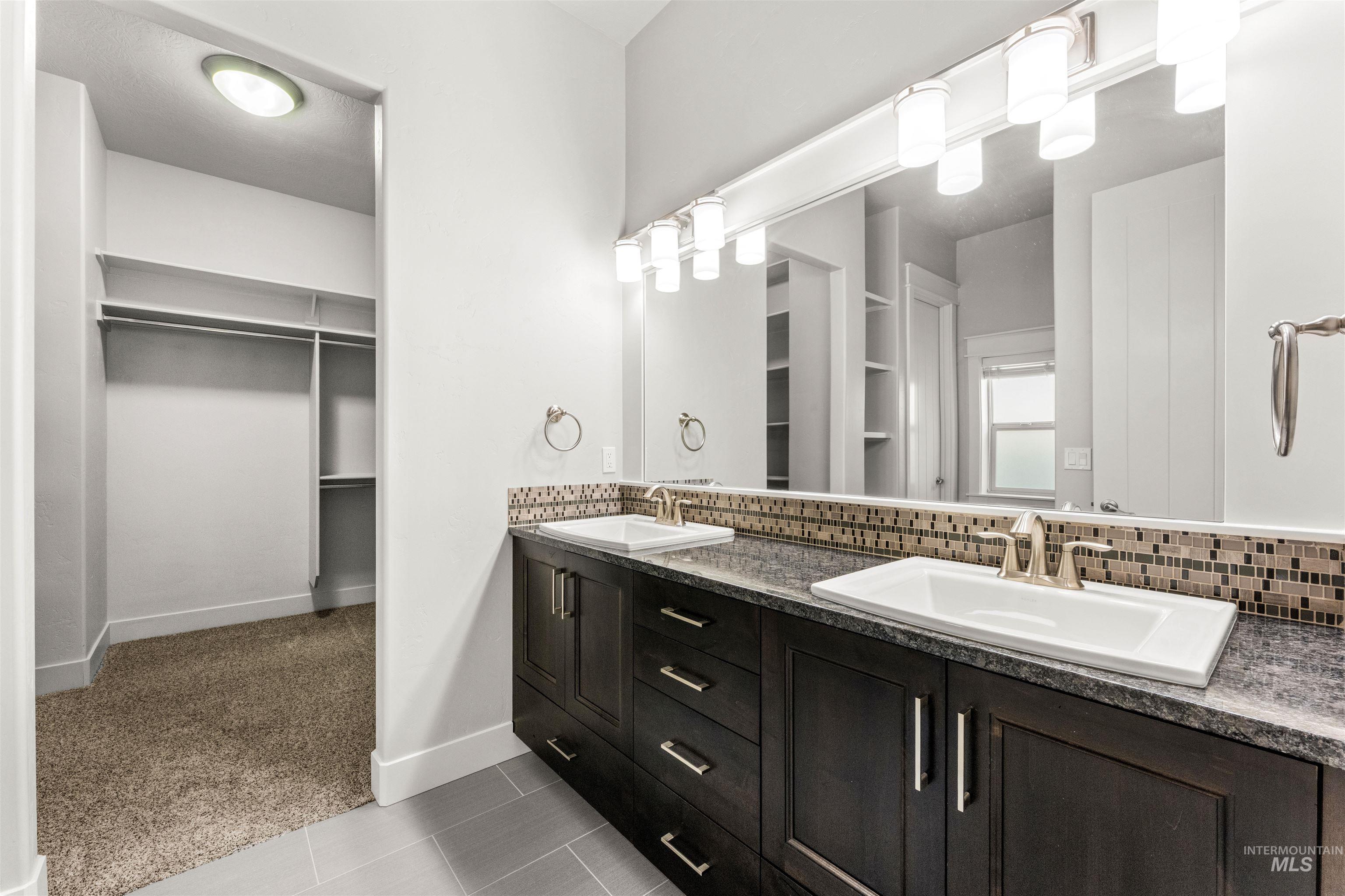 1037 E Radiant Ridge Dr., Meridian, Idaho 83642, 3 Bedrooms, 2 Bathrooms, Residential For Sale, Price $549,990, 98997380