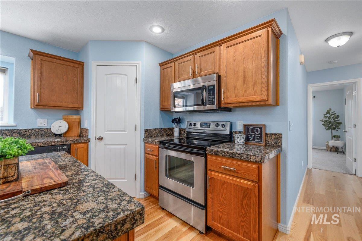 1624 S Colorado St, Boise, Idaho 83706, 4 Bedrooms, 3.5 Bathrooms, Residential For Sale, Price $620,000,MLS 98997381