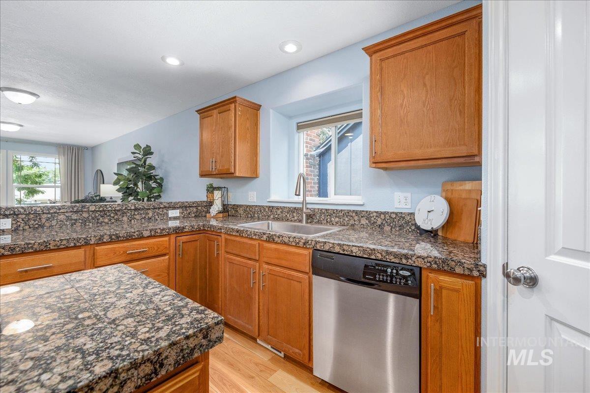 1624 S Colorado St, Boise, Idaho 83706, 4 Bedrooms, 3.5 Bathrooms, Residential For Sale, Price $620,000,MLS 98997381