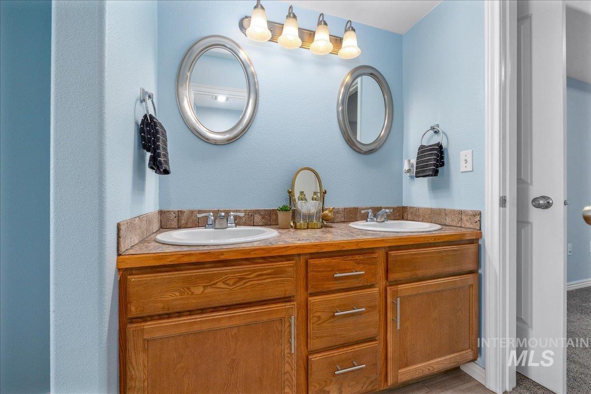 1624 S Colorado St, Boise, Idaho 83706, 4 Bedrooms, 3.5 Bathrooms, Residential For Sale, Price $620,000,MLS 98997381