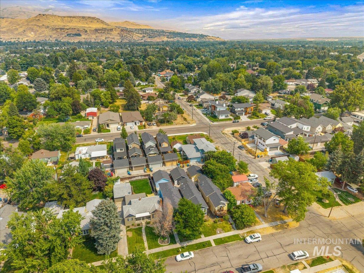 1624 S Colorado St, Boise, Idaho 83706, 4 Bedrooms, 3.5 Bathrooms, Residential For Sale, Price $620,000,MLS 98997381