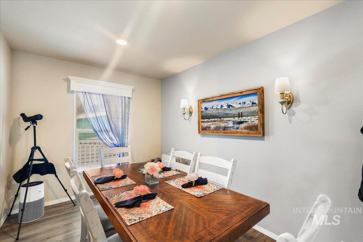 910 Moon Glo Rd, Buhl, Idaho 83316, 3 Bedrooms, 2 Bathrooms, Residential For Sale, Price $212,000, 98997382