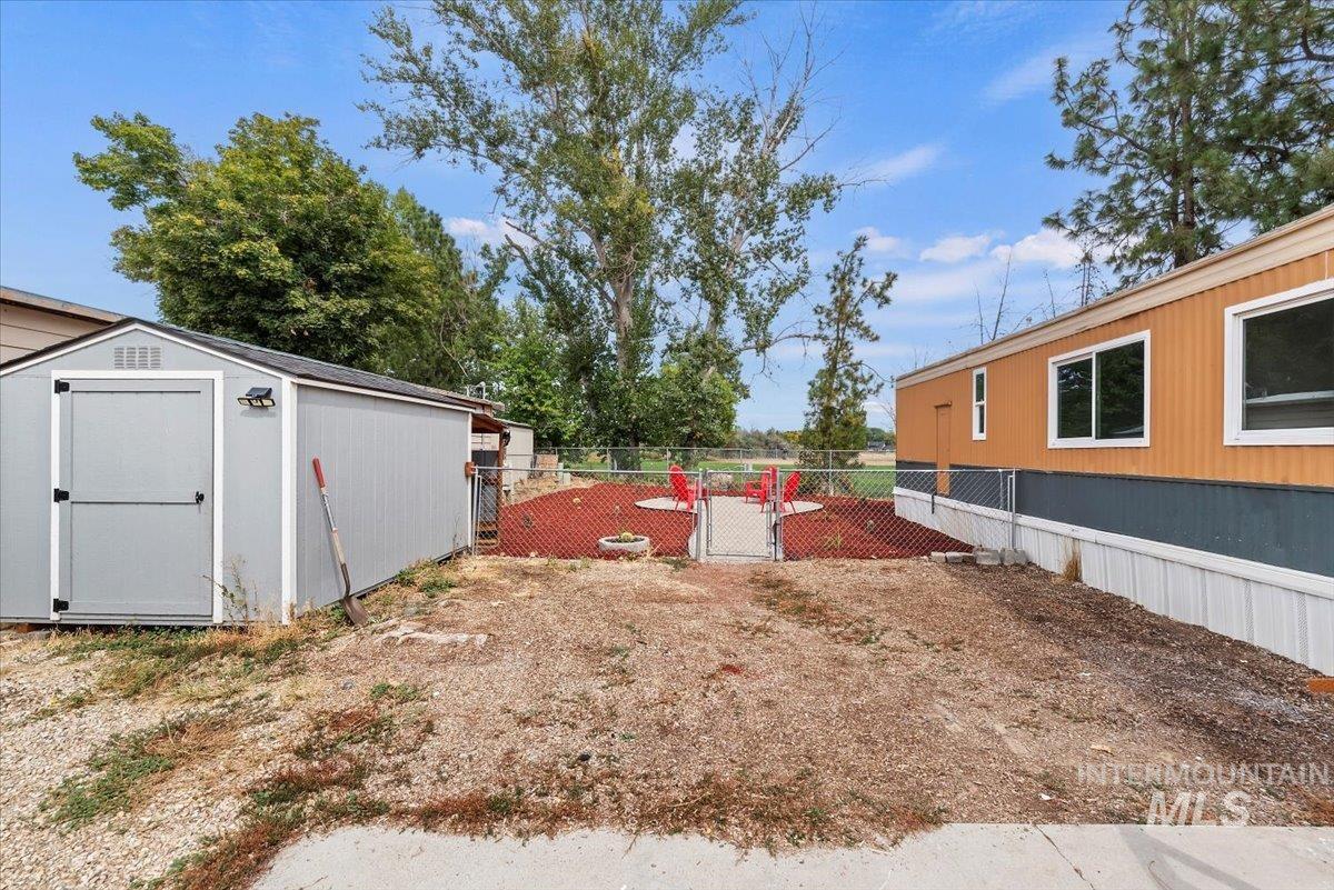 314 W Cherry Ln, Meridian, Idaho 83642, 3 Bedrooms, 1 Bathroom, Residential For Sale, Price $98,000,MLS 98997383