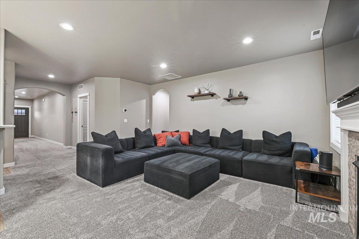 3758 S El Rio Ave, Boise, Idaho 83709, 3 Bedrooms, 2 Bathrooms, Residential For Sale, Price $485,000, 98997384