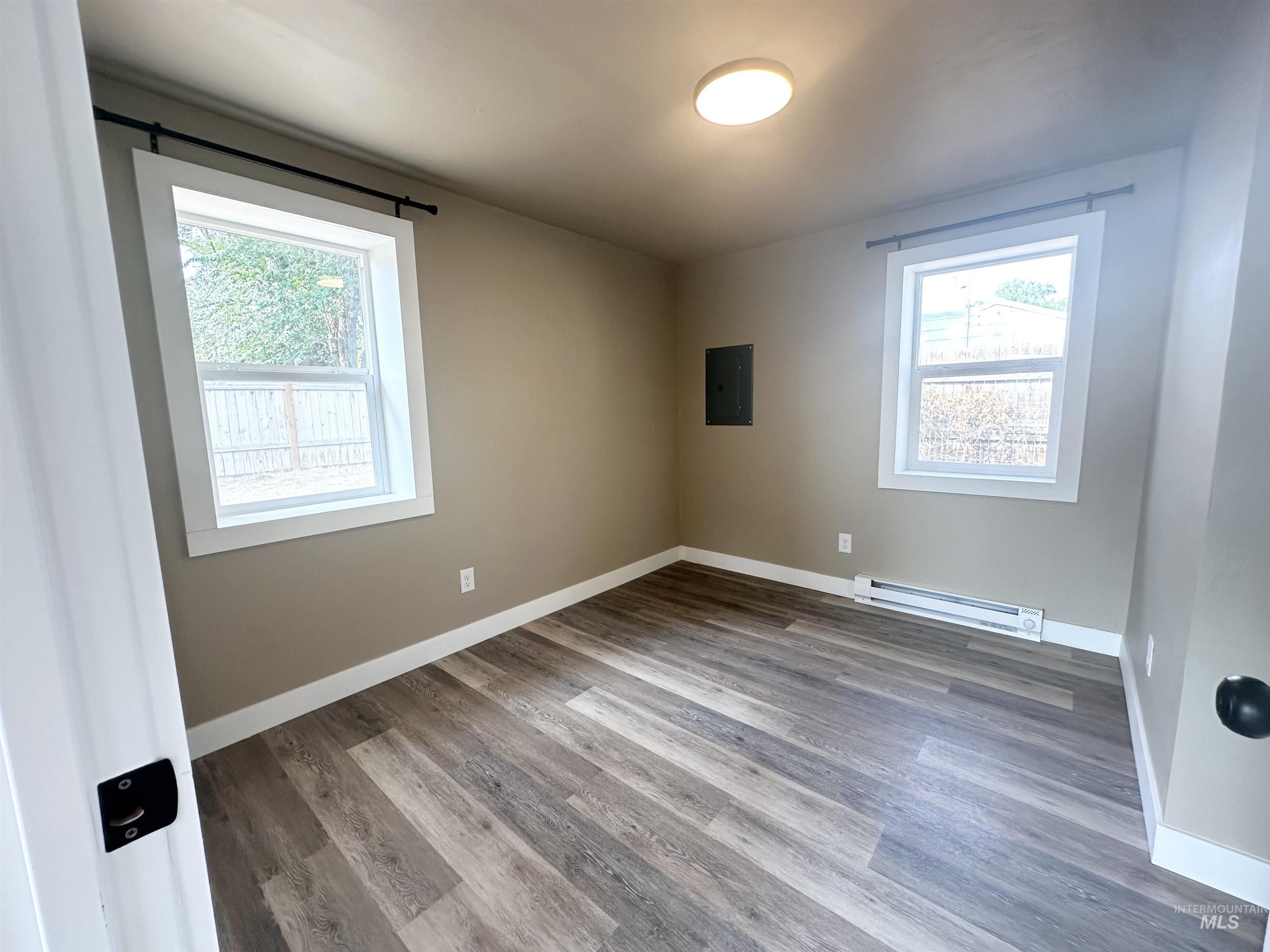 421 Elm St N, Twin Falls, Idaho 83301, 2 Bedrooms, 1 Bathroom, Residential For Sale, Price $259,900, 98997385
