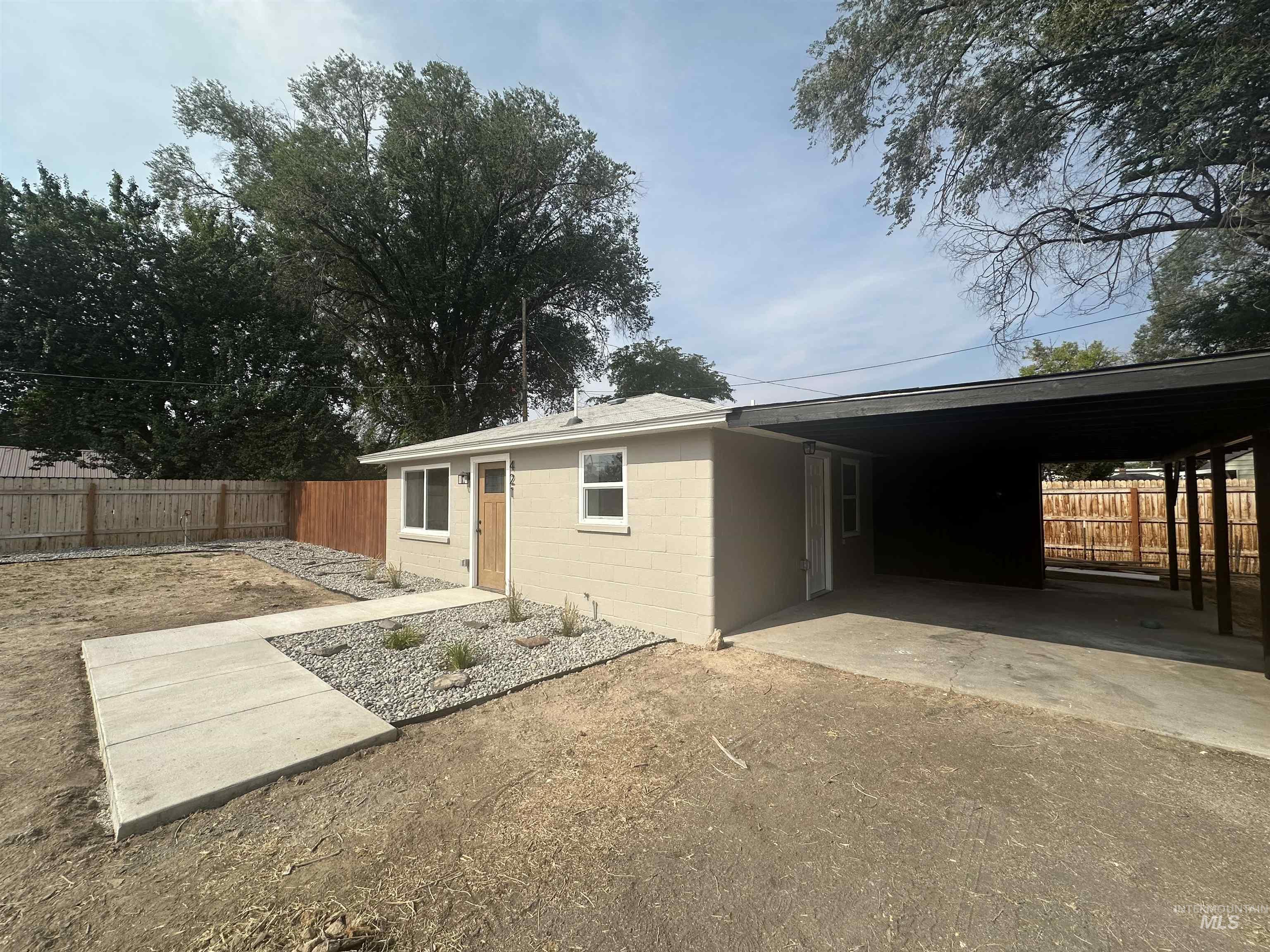 421 Elm St N, Twin Falls, Idaho 83301, 2 Bedrooms, 1 Bathroom, Residential For Sale, Price $259,900, 98997385