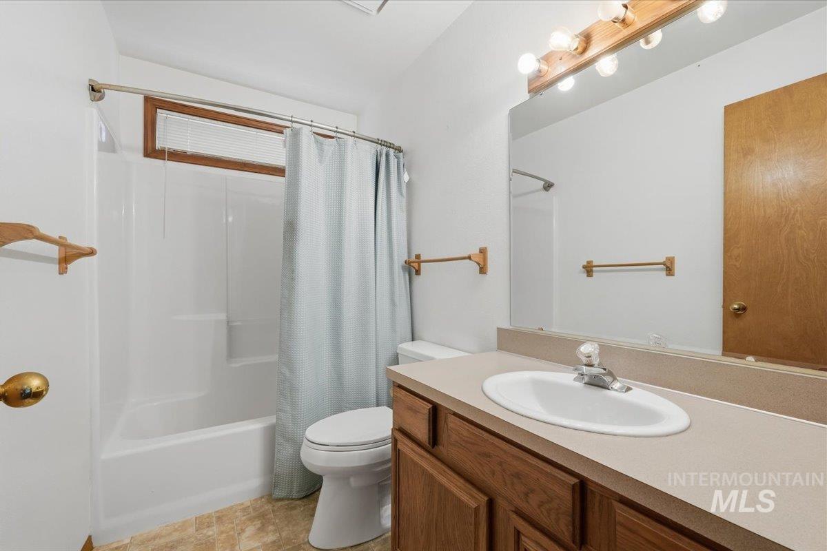 4375 S Timridge Way, Boise, Idaho 83716, 3 Bedrooms, 2 Bathrooms, Residential For Sale, Price $435,000, 98997387