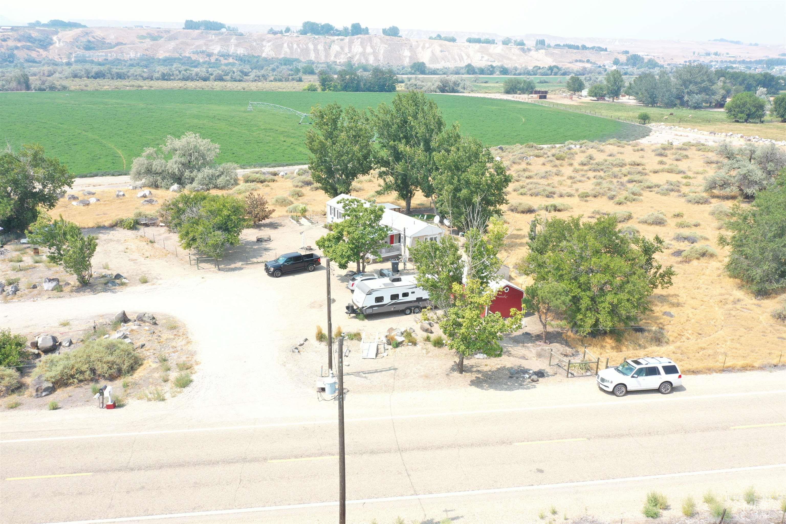7417 Map Rock Rd, Caldwell, Idaho 83607, 2 Bedrooms, 2 Bathrooms, Residential For Sale, Price $275,000,MLS 98997391