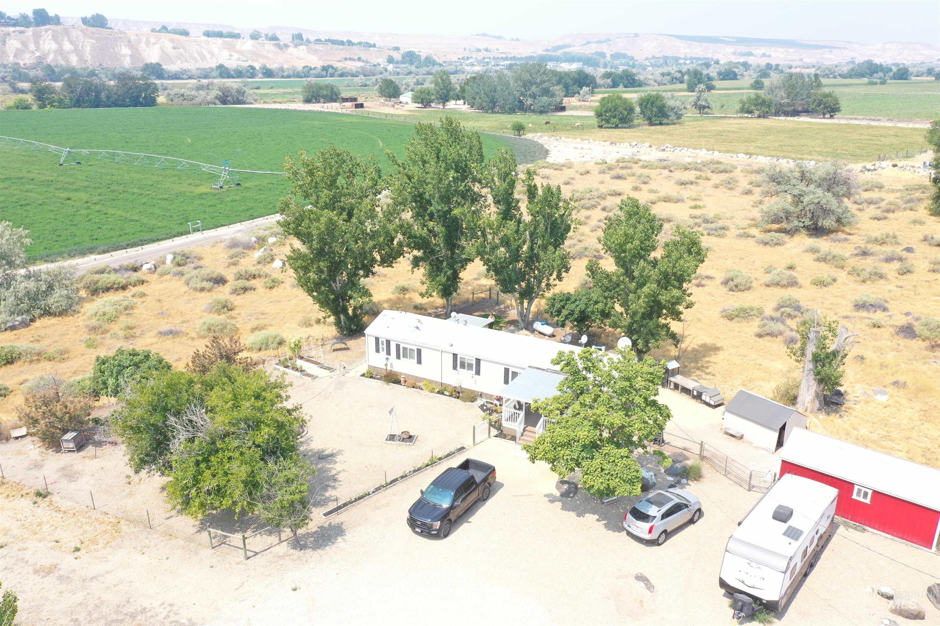7417 Map Rock Rd, Caldwell, Idaho 83607, 2 Bedrooms, 2 Bathrooms, Residential For Sale, Price $275,000,MLS 98997391