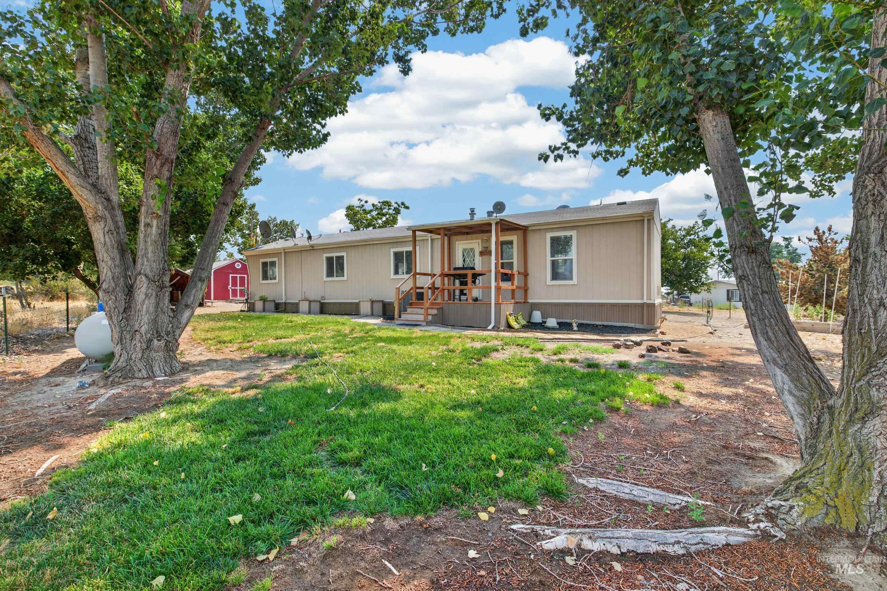 7417 Map Rock Rd, Caldwell, Idaho 83607, 2 Bedrooms, 2 Bathrooms, Residential For Sale, Price $275,000,MLS 98997391