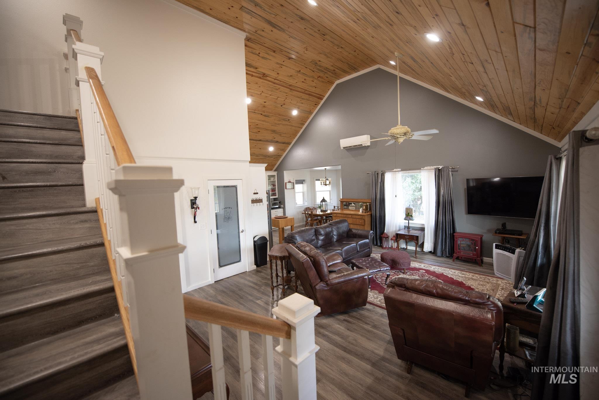 41167 Little Canyon Road, Peck, Idaho 83545, 2 Bedrooms, 2 Bathrooms, Residential For Sale, Price $525,000,MLS 98997392