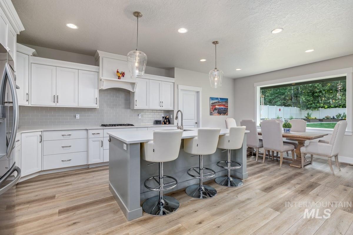 8858 S Fuego, Kuna, Idaho 83634, 4 Bedrooms, 3.5 Bathrooms, Residential For Sale, Price $995,900,MLS 98997393