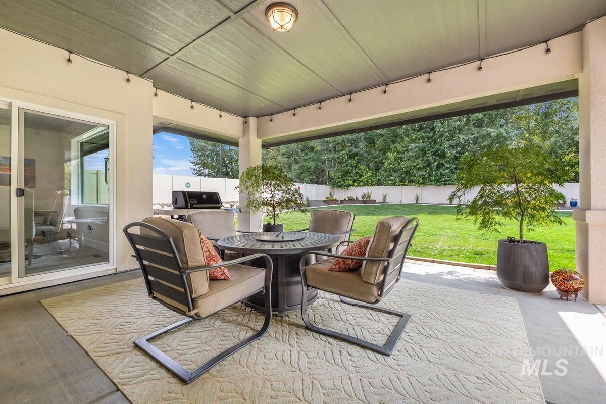 8858 S Fuego, Kuna, Idaho 83634, 4 Bedrooms, 3.5 Bathrooms, Residential For Sale, Price $995,900,MLS 98997393