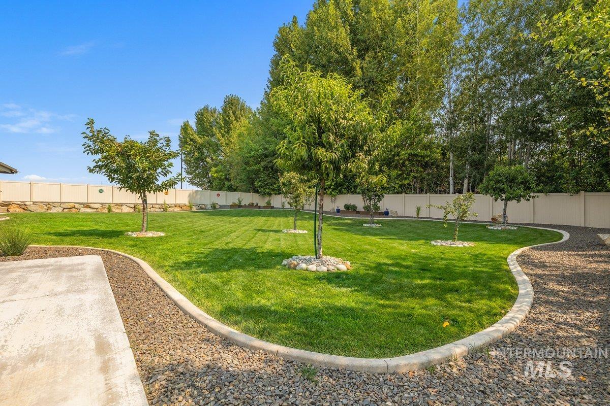 8858 S Fuego, Kuna, Idaho 83634, 4 Bedrooms, 3.5 Bathrooms, Residential For Sale, Price $995,900,MLS 98997393