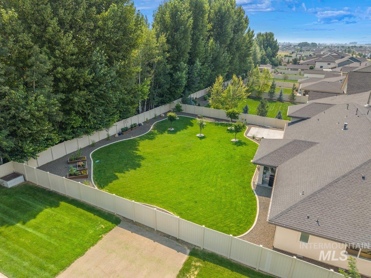 8858 S Fuego, Kuna, Idaho 83634, 4 Bedrooms, 3.5 Bathrooms, Residential For Sale, Price $995,900,MLS 98997393