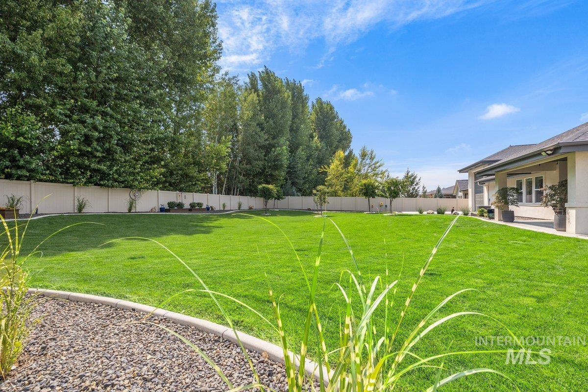 8858 S Fuego, Kuna, Idaho 83634, 4 Bedrooms, 3.5 Bathrooms, Residential For Sale, Price $995,900,MLS 98997393