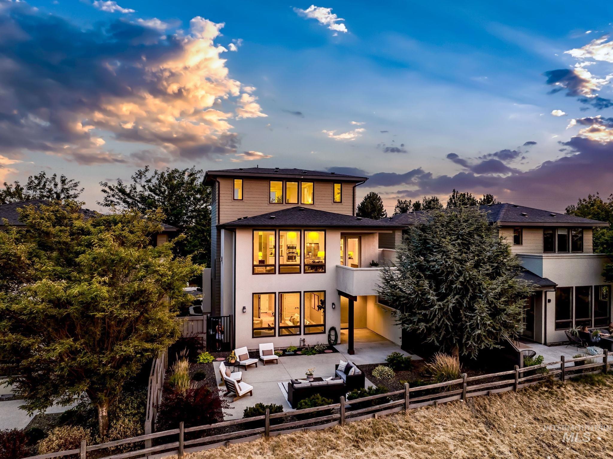 2948 E Heartleaf Ln, Boise, Idaho 83716, 3 Bedrooms, 3 Bathrooms, Residential For Sale, Price $814,900,MLS 98997394