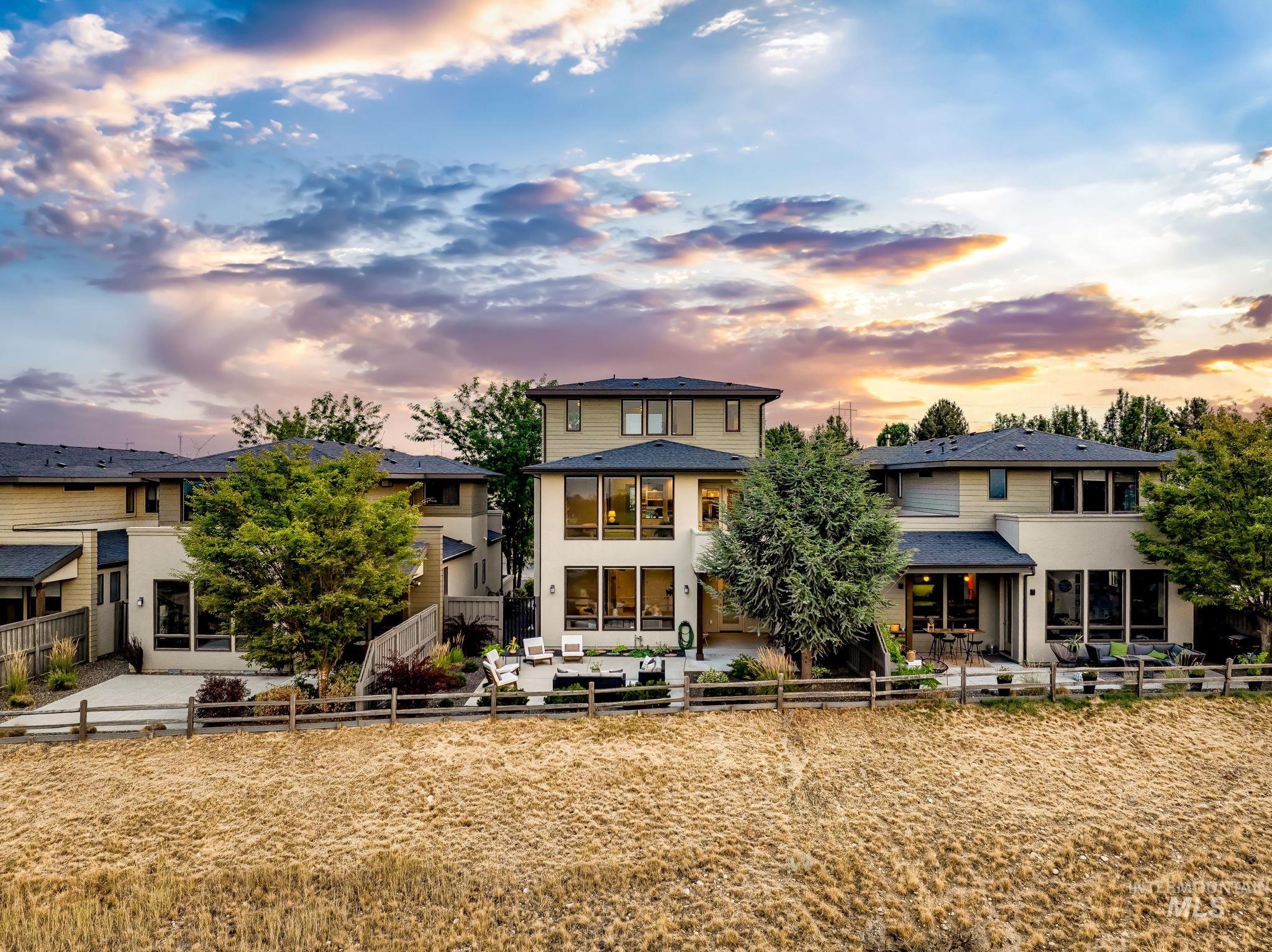 2948 E Heartleaf Ln, Boise, Idaho 83716, 3 Bedrooms, 3 Bathrooms, Residential For Sale, Price $814,900,MLS 98997394