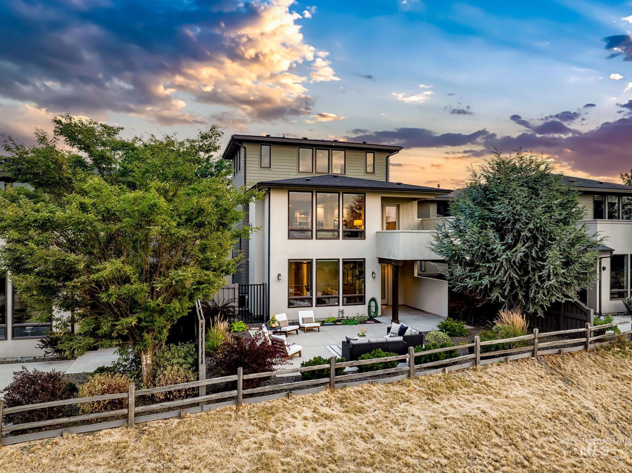 2948 E Heartleaf Ln, Boise, Idaho 83716, 3 Bedrooms, 3 Bathrooms, Residential For Sale, Price $814,900,MLS 98997394