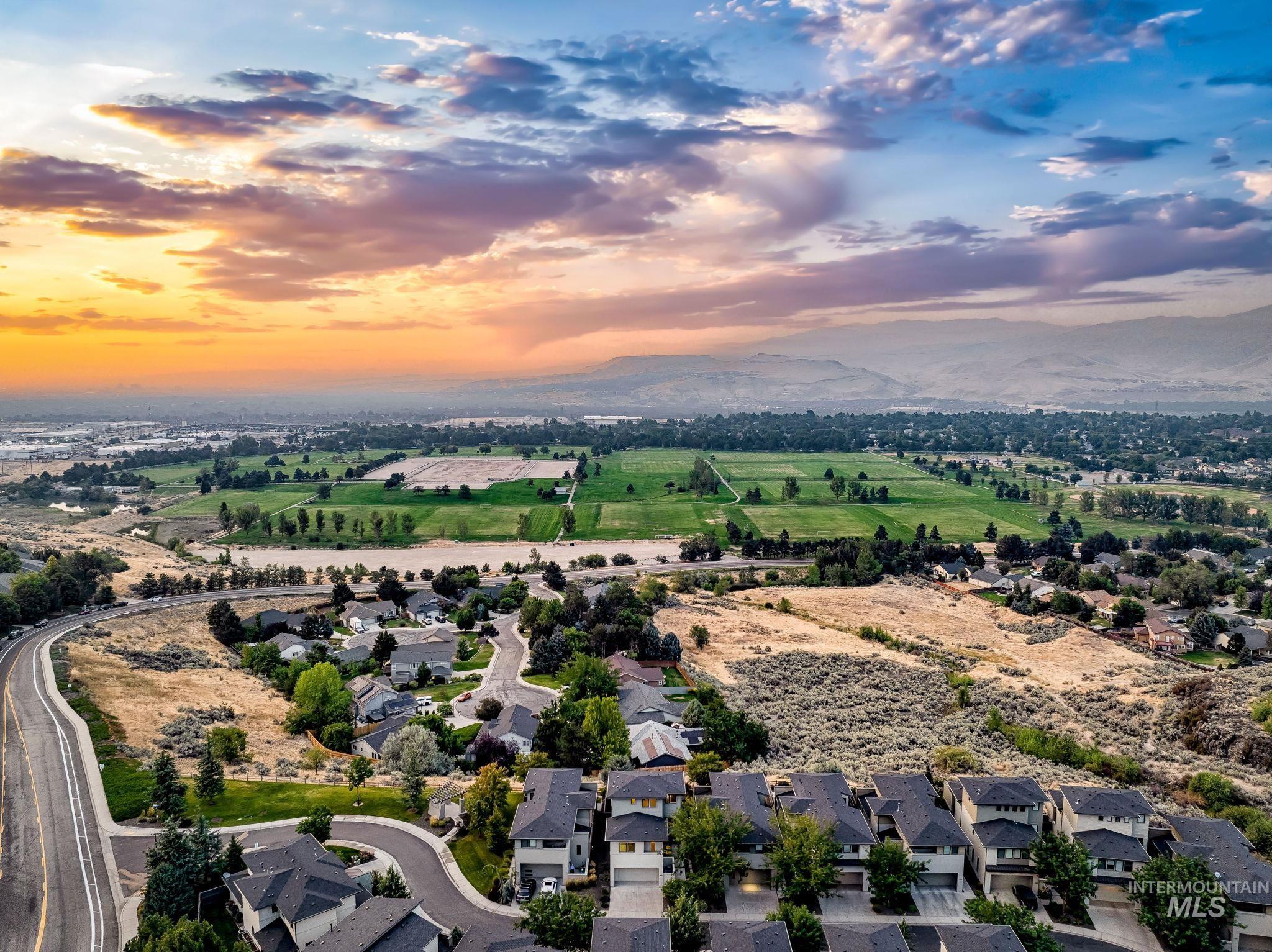 2948 E Heartleaf Ln, Boise, Idaho 83716, 3 Bedrooms, 3 Bathrooms, Residential For Sale, Price $814,900,MLS 98997394