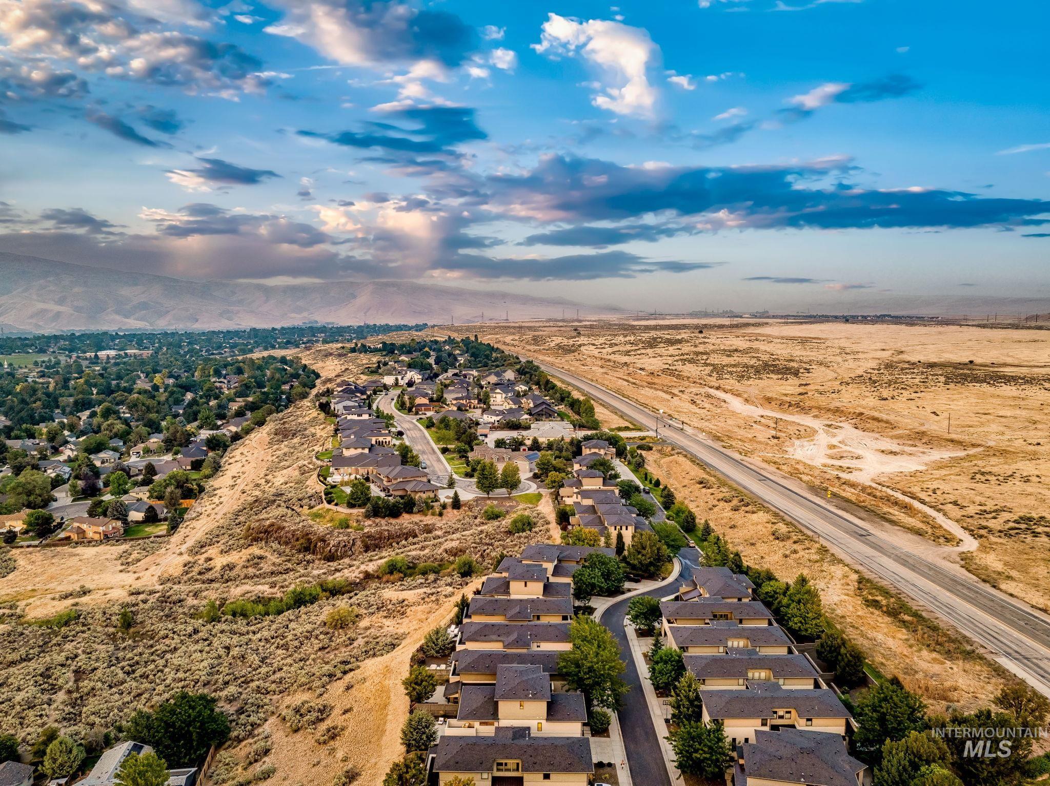 2948 E Heartleaf Ln, Boise, Idaho 83716, 3 Bedrooms, 3 Bathrooms, Residential For Sale, Price $814,900,MLS 98997394