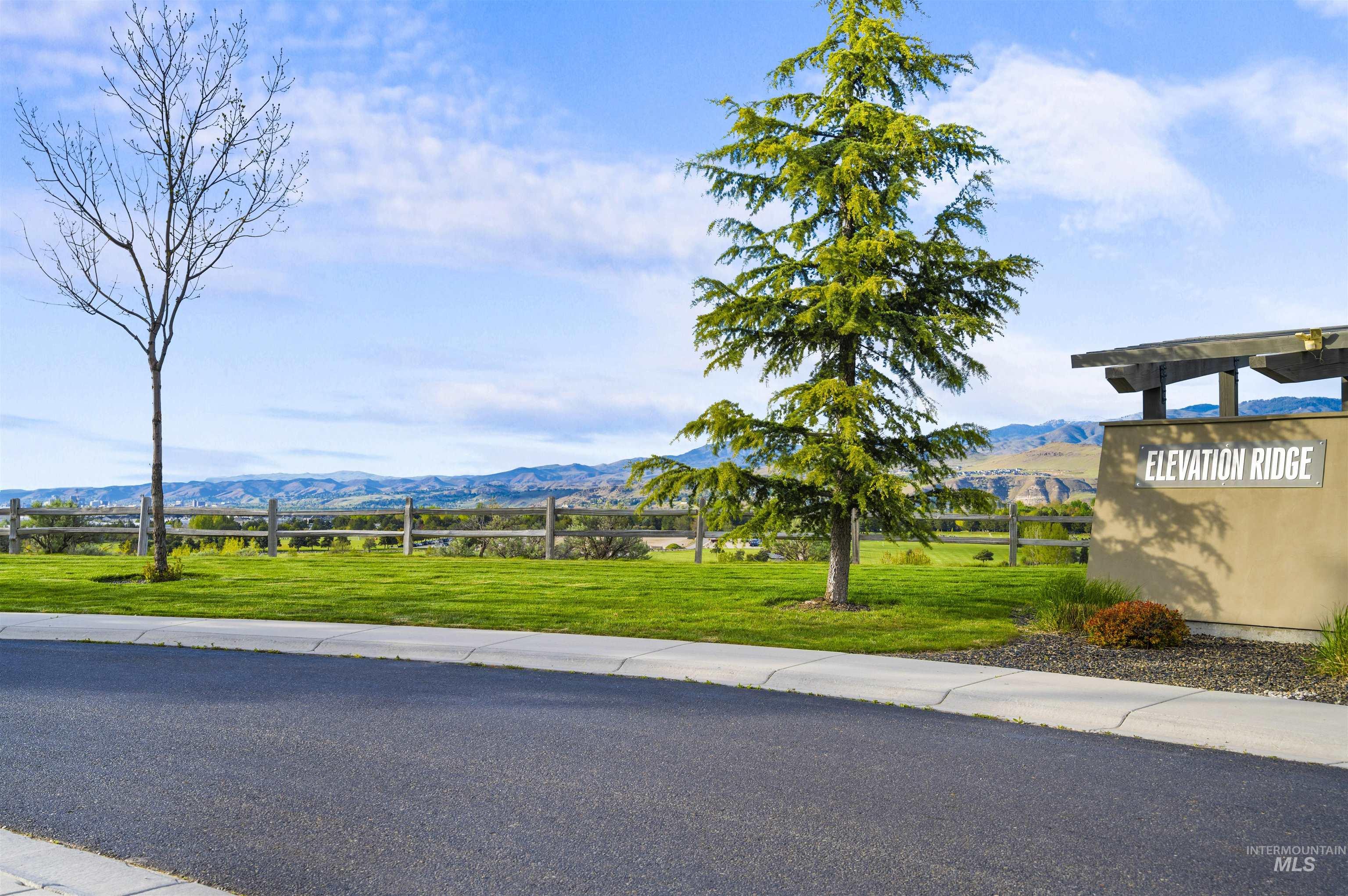 2948 E Heartleaf Ln, Boise, Idaho 83716, 3 Bedrooms, 3 Bathrooms, Residential For Sale, Price $814,900,MLS 98997394