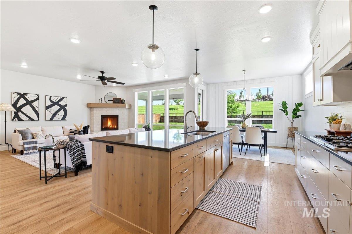 2374 S Pelion Way, Nampa, Idaho 83686, 4 Bedrooms, 2.5 Bathrooms, Residential For Sale, Price $754,900,MLS 98997397