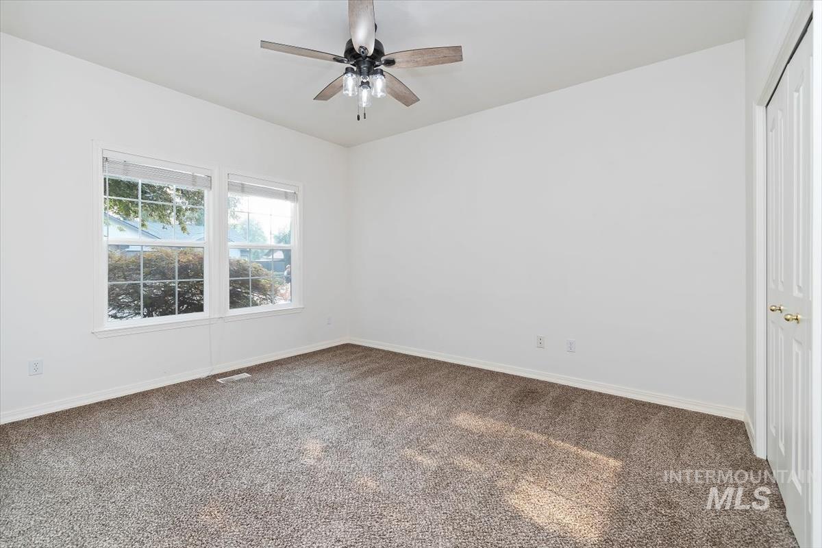 1213 N Faldo Way, Eagle, Idaho 83616, 3 Bedrooms, 2 Bathrooms, Residential For Sale, Price $565,000,MLS 98997398
