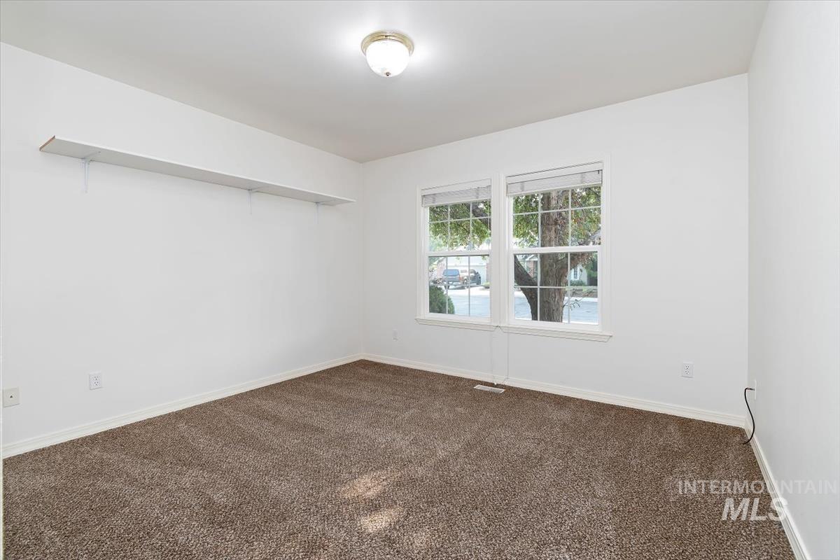 1213 N Faldo Way, Eagle, Idaho 83616, 3 Bedrooms, 2 Bathrooms, Residential For Sale, Price $565,000,MLS 98997398