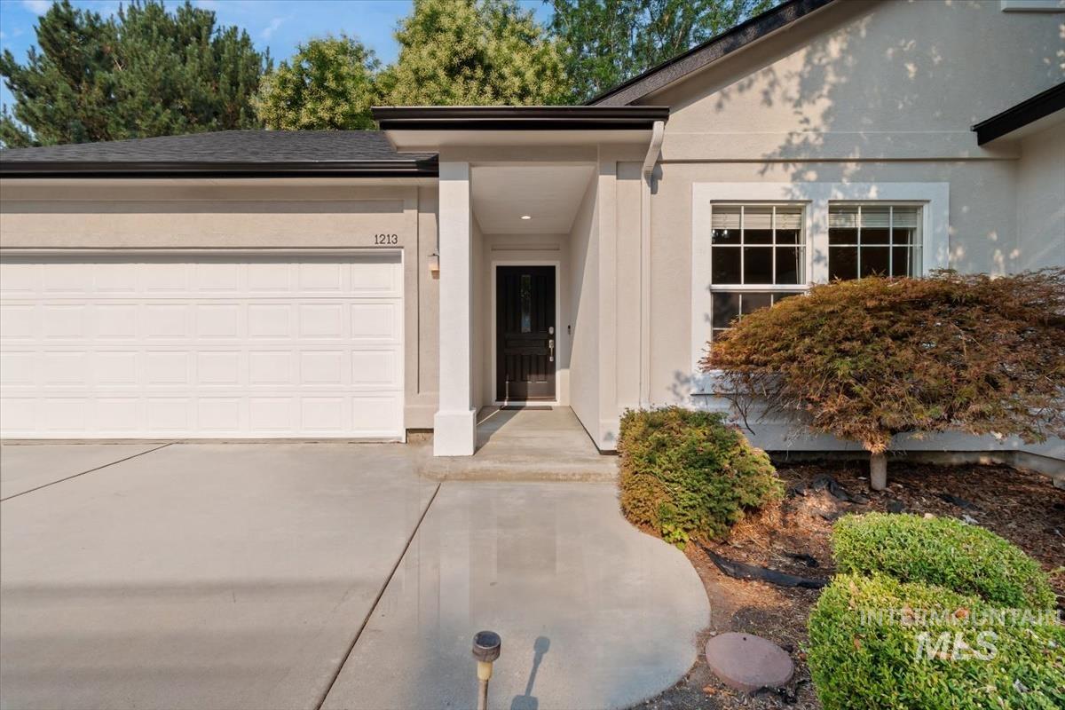 1213 N Faldo Way, Eagle, Idaho 83616, 3 Bedrooms, 2 Bathrooms, Residential For Sale, Price $565,000,MLS 98997398