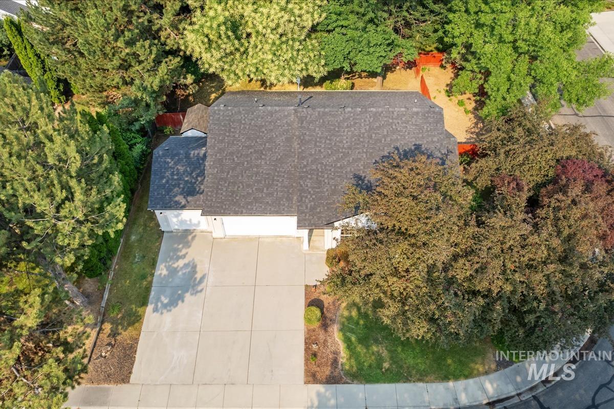 1213 N Faldo Way, Eagle, Idaho 83616, 3 Bedrooms, 2 Bathrooms, Residential For Sale, Price $565,000,MLS 98997398
