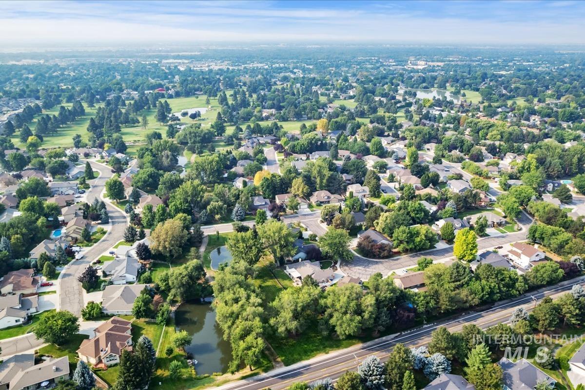 1213 N Faldo Way, Eagle, Idaho 83616, 3 Bedrooms, 2 Bathrooms, Residential For Sale, Price $565,000,MLS 98997398