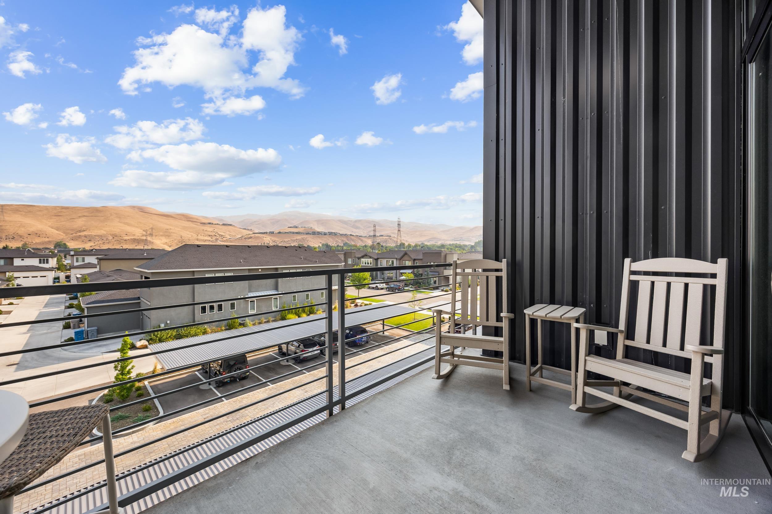 4340 E Haystack St, Boise, Idaho 83716, 2 Bedrooms, 2 Bathrooms, Residential For Sale, Price $534,900,MLS 98997400