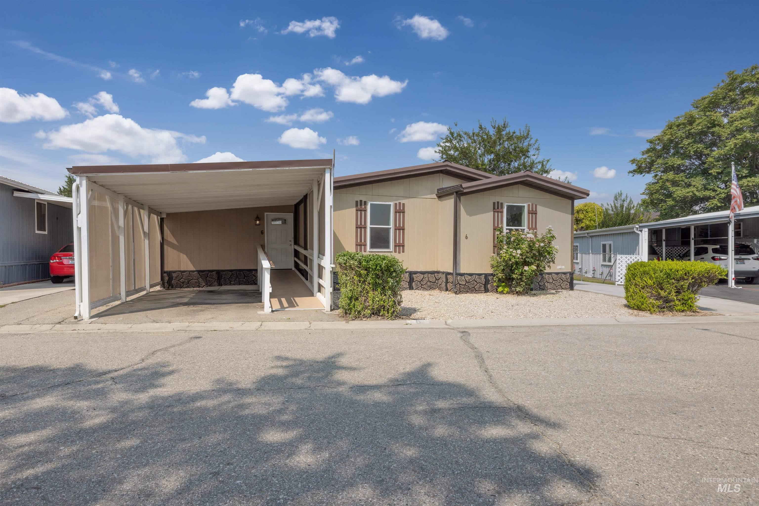 2205 E Linden St #6, Caldwell, Idaho 83605, 3 Bedrooms, 2 Bathrooms, Residential For Sale, Price $97,000,MLS 98997402