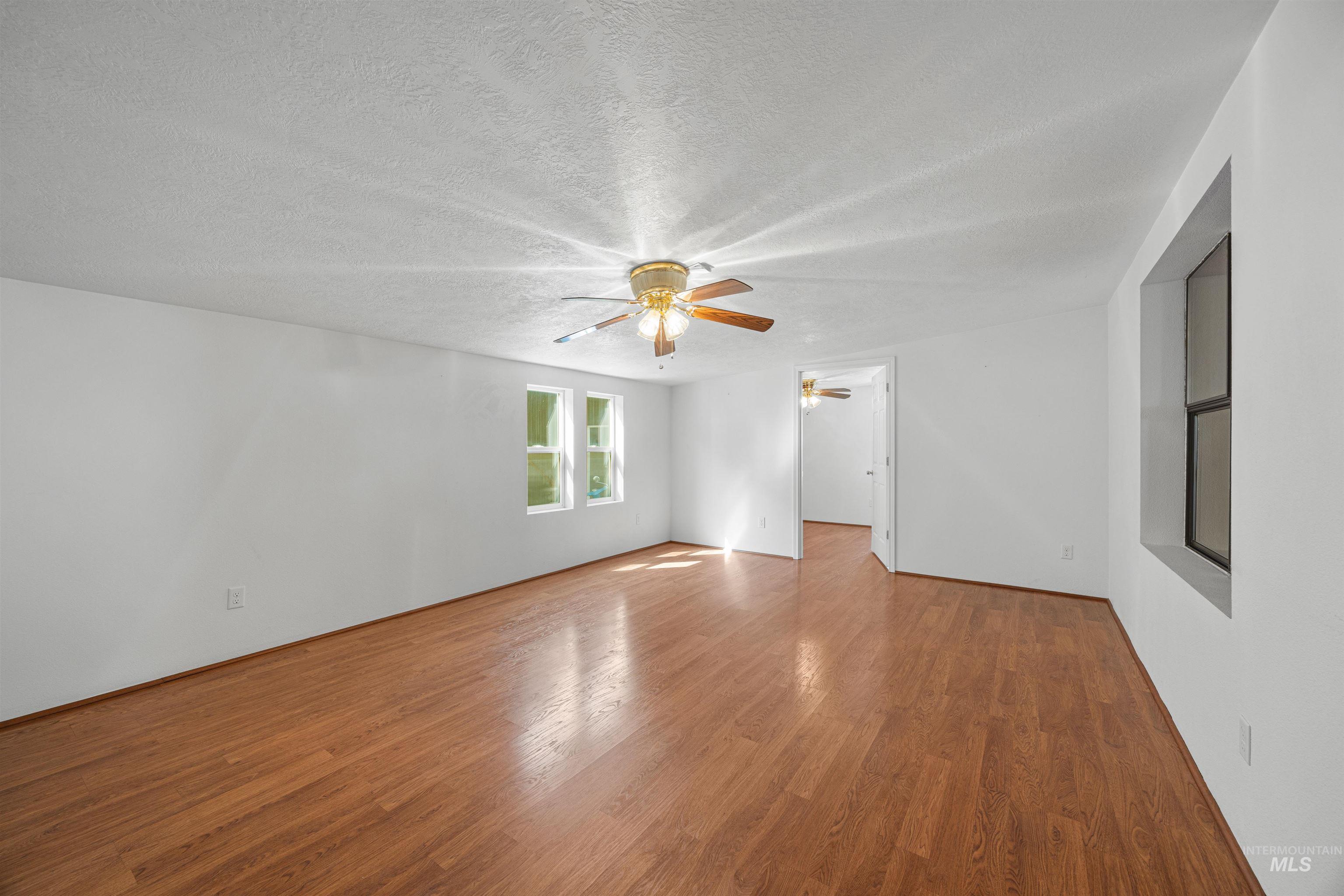 2205 E Linden St #6, Caldwell, Idaho 83605, 3 Bedrooms, 2 Bathrooms, Residential For Sale, Price $97,000,MLS 98997402