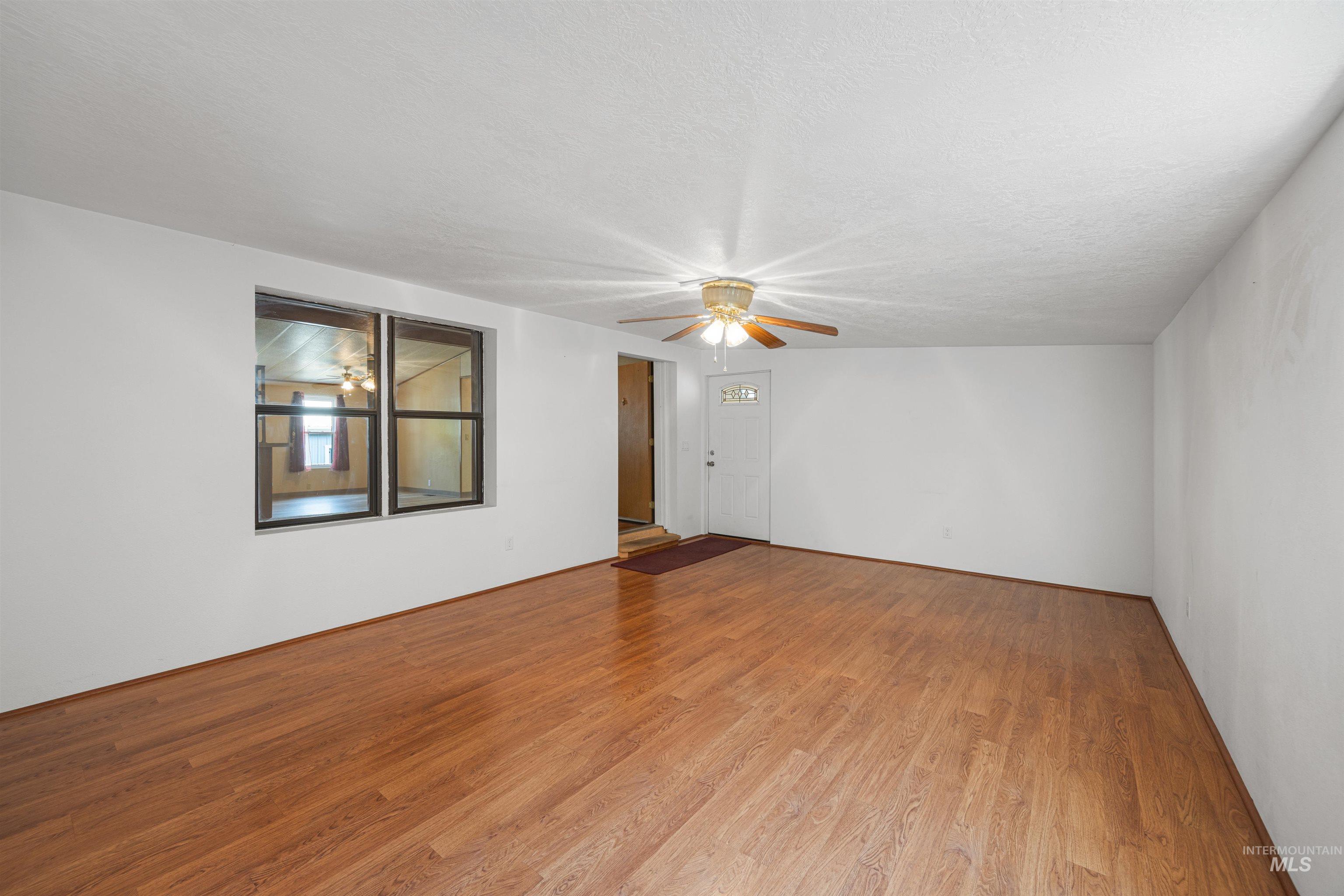2205 E Linden St #6, Caldwell, Idaho 83605, 3 Bedrooms, 2 Bathrooms, Residential For Sale, Price $97,000,MLS 98997402