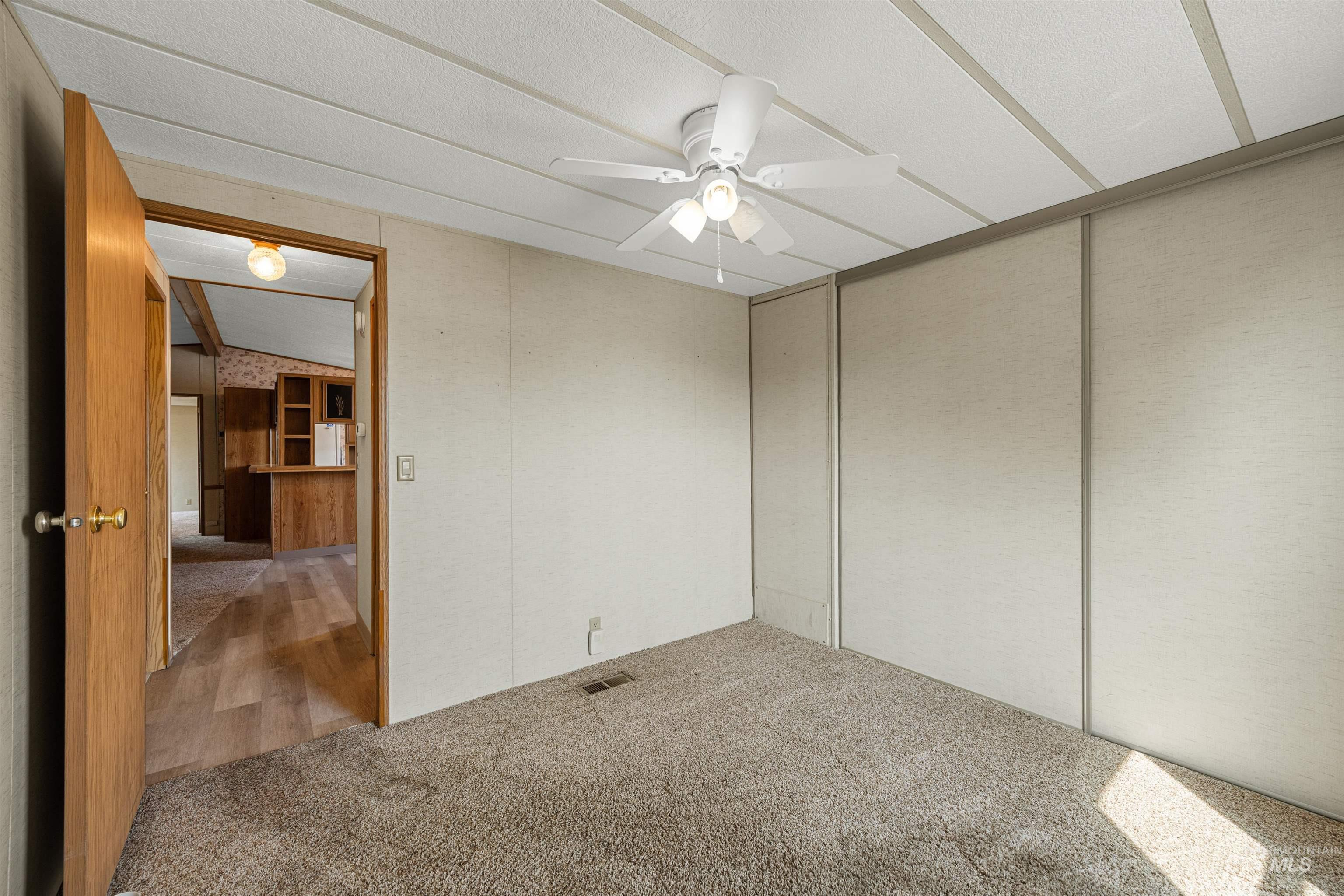 2205 E Linden St #6, Caldwell, Idaho 83605, 3 Bedrooms, 2 Bathrooms, Residential For Sale, Price $97,000,MLS 98997402