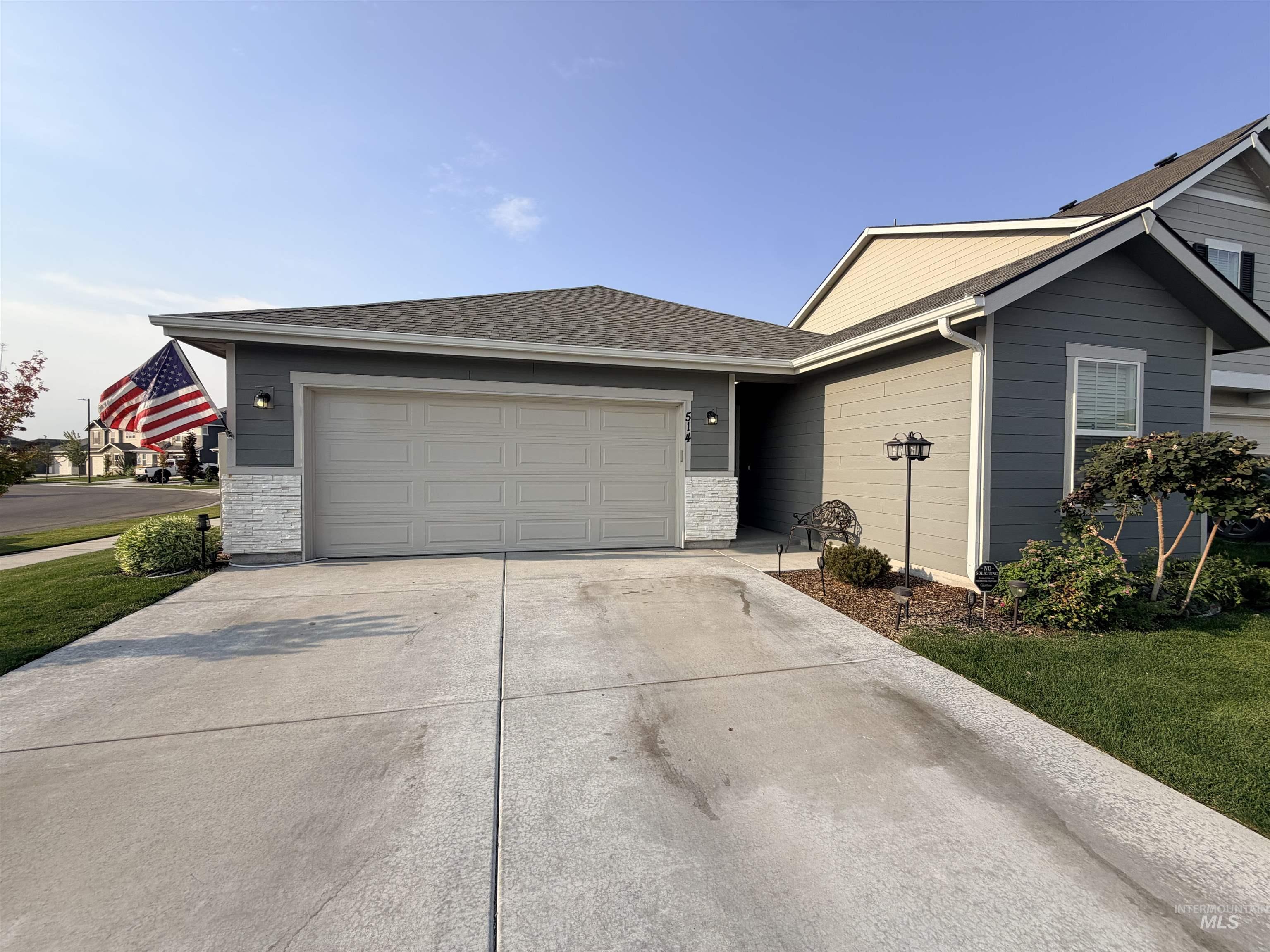 514 Learmont St, Meridian, Idaho 83642, 3 Bedrooms, 2 Bathrooms, Residential For Sale, Price $455,000, 98997403