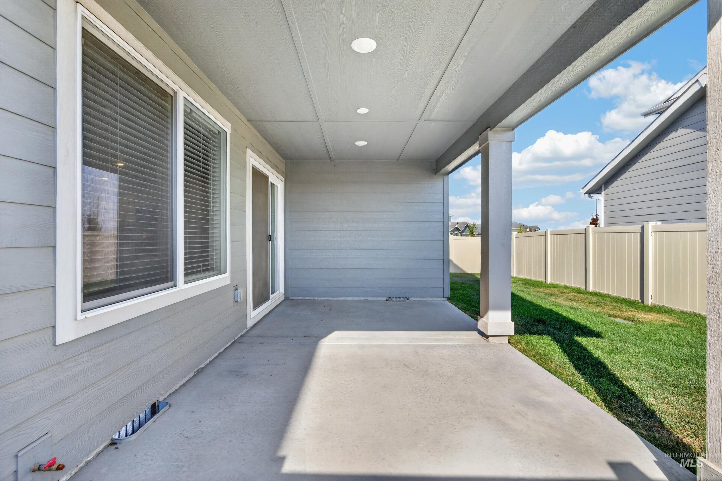 514 Learmont St, Meridian, Idaho 83642, 3 Bedrooms, 2 Bathrooms, Residential For Sale, Price $455,000,MLS 98997403