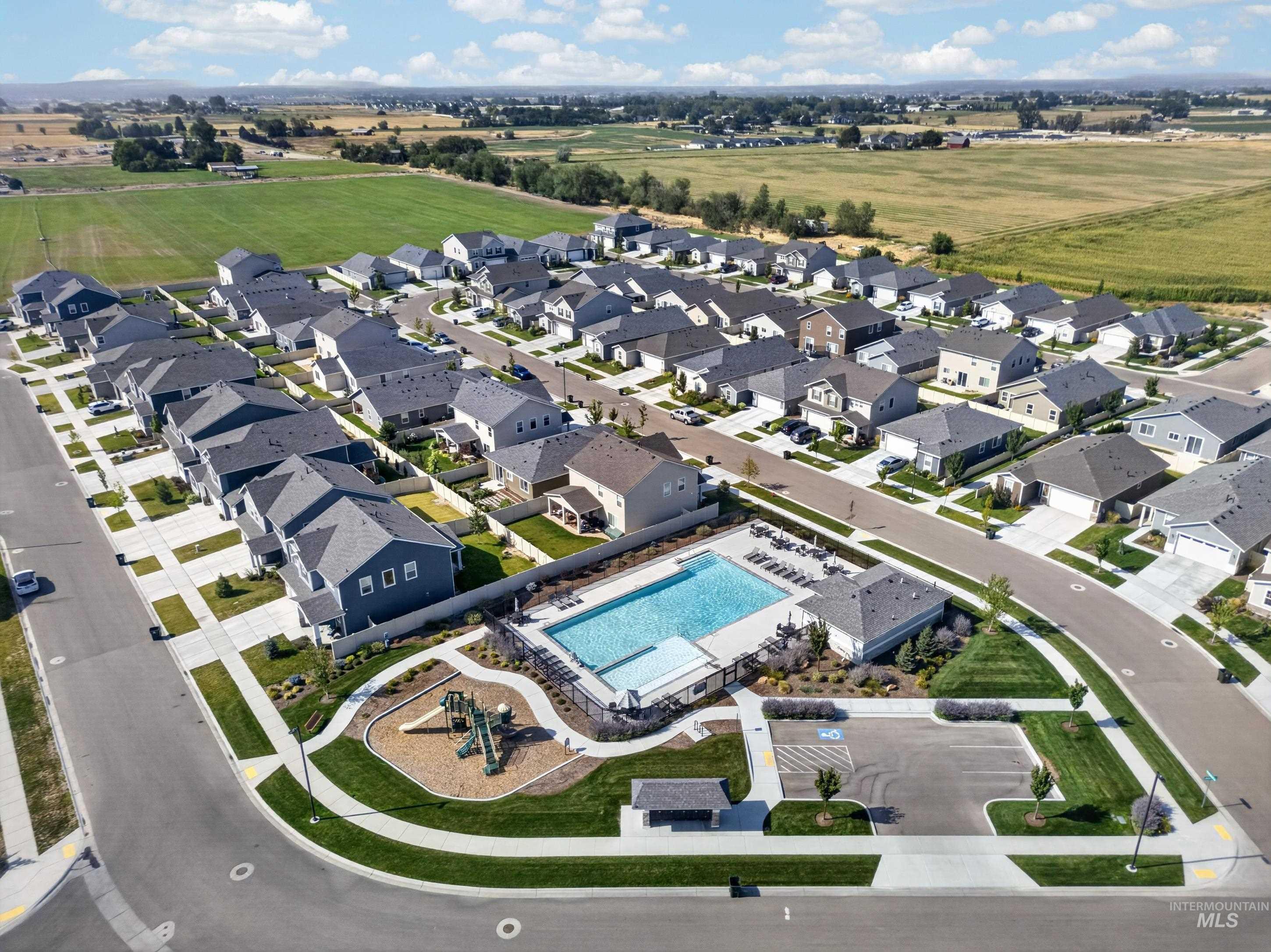 514 Learmont St, Meridian, Idaho 83642, 3 Bedrooms, 2 Bathrooms, Residential For Sale, Price $455,000,MLS 98997403