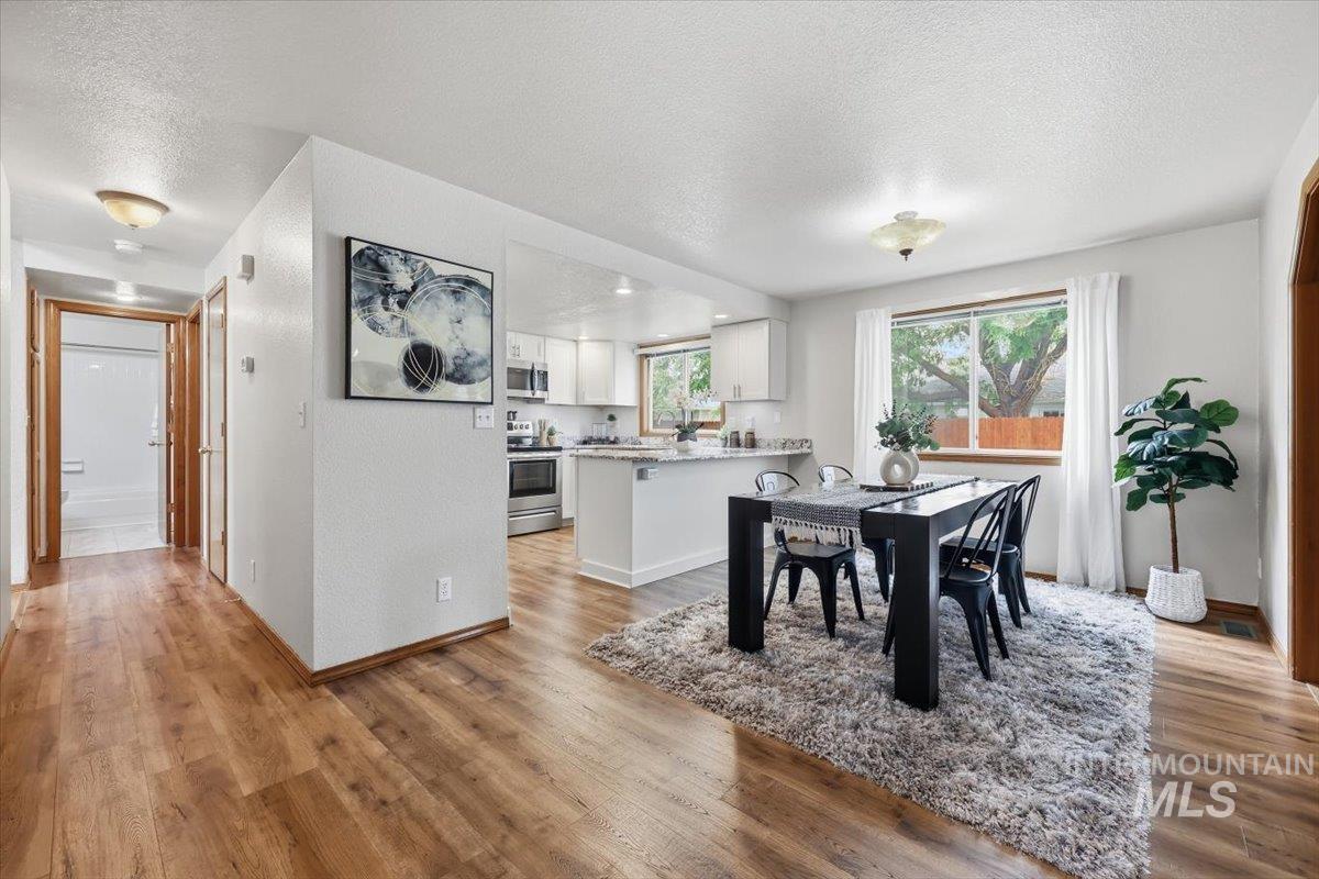 2051 N Applewood Pl, Meridian, Idaho 83646, 3 Bedrooms, 2 Bathrooms, Residential For Sale, Price $464,000, 98997406