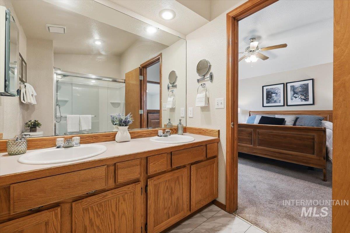 2051 N Applewood Pl, Meridian, Idaho 83646, 3 Bedrooms, 2 Bathrooms, Residential For Sale, Price $464,000, 98997406