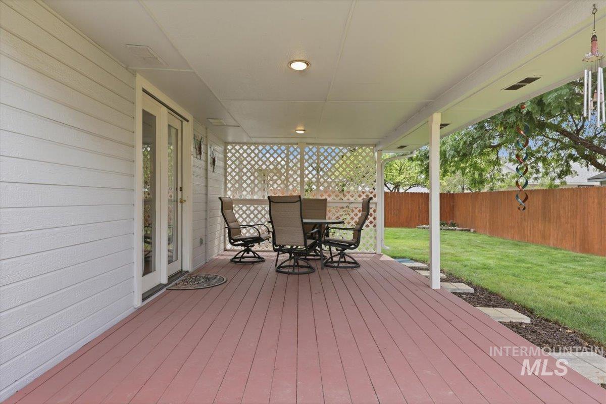 2051 N Applewood Pl, Meridian, Idaho 83646, 3 Bedrooms, 2 Bathrooms, Residential For Sale, Price $464,000, 98997406