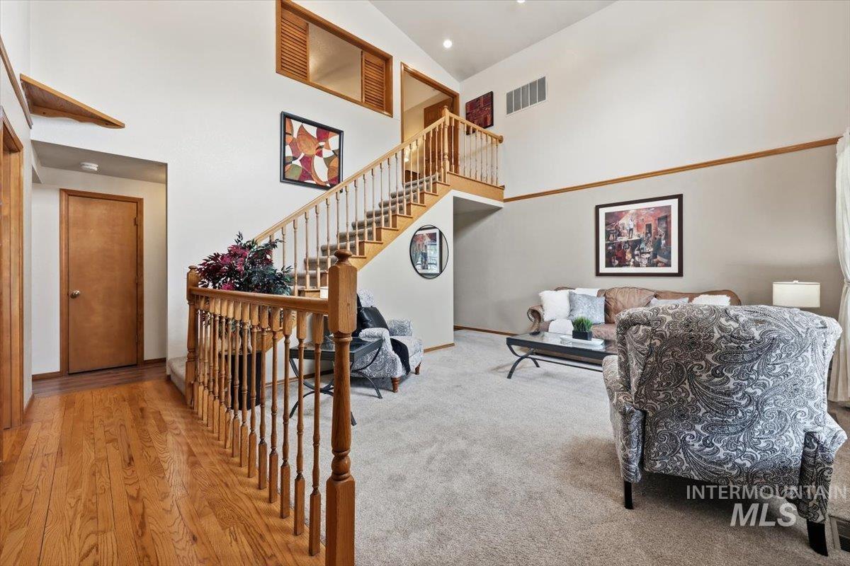 2051 N Applewood Pl, Meridian, Idaho 83646, 3 Bedrooms, 2 Bathrooms, Residential For Sale, Price $464,000, 98997406