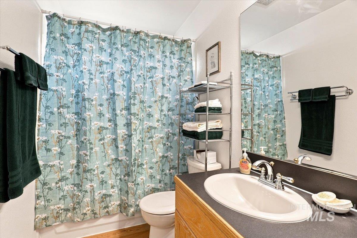 2286 N Wingate Pl, Meridian, Idaho 83646, 3 Bedrooms, 2 Bathrooms, Residential For Sale, Price $430,000, 98997408