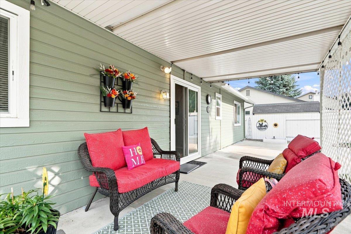 2286 N Wingate Pl, Meridian, Idaho 83646, 3 Bedrooms, 2 Bathrooms, Residential For Sale, Price $430,000, 98997408