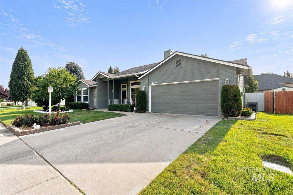 2286 N Wingate Pl, Meridian, Idaho 83646, 3 Bedrooms, 2 Bathrooms, Residential For Sale, Price $430,000, 98997408