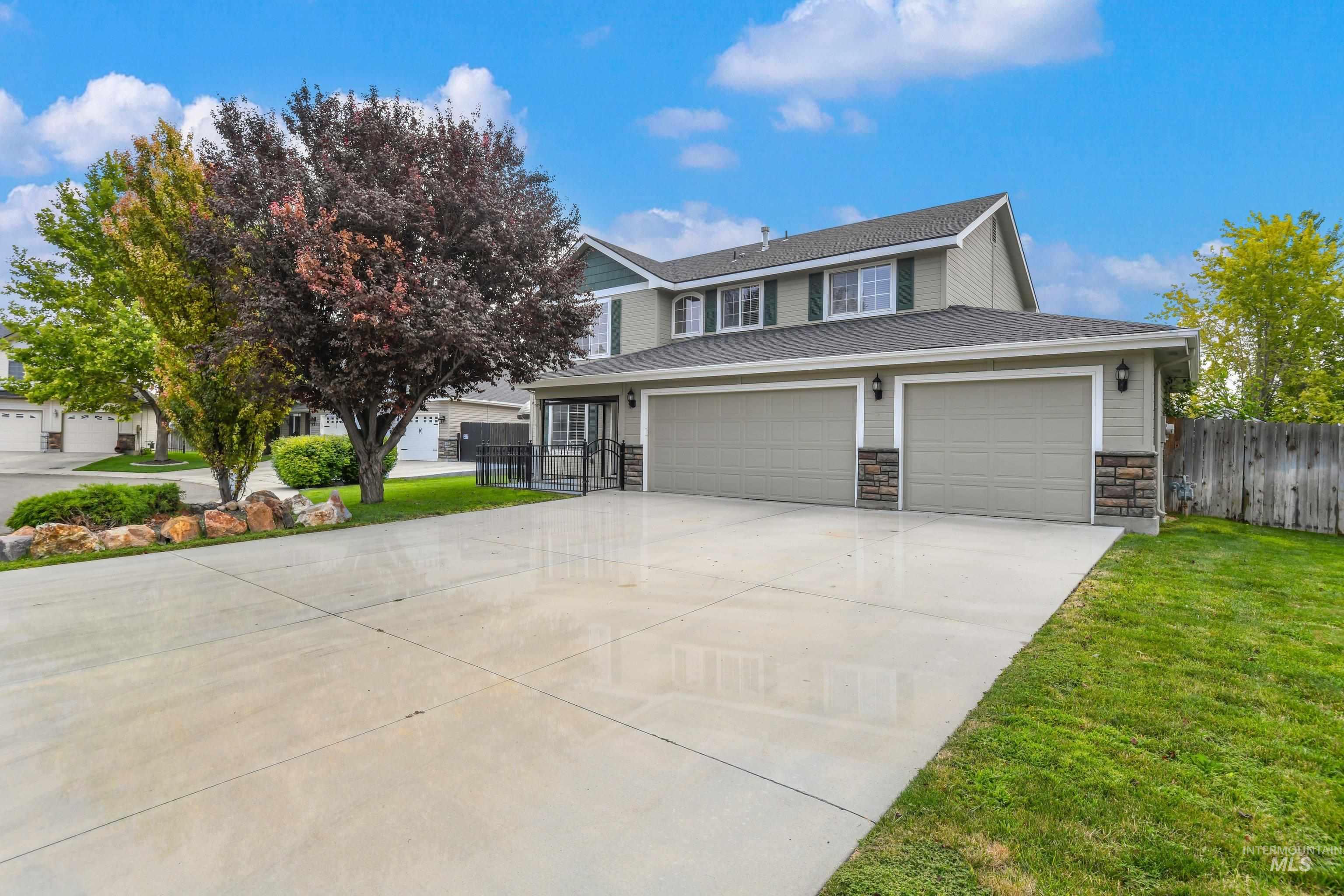 1215 W Eagle Avenue, Nampa, Idaho 83651, 4 Bedrooms, 2.5 Bathrooms, Residential For Sale, Price $429,900, 98997409