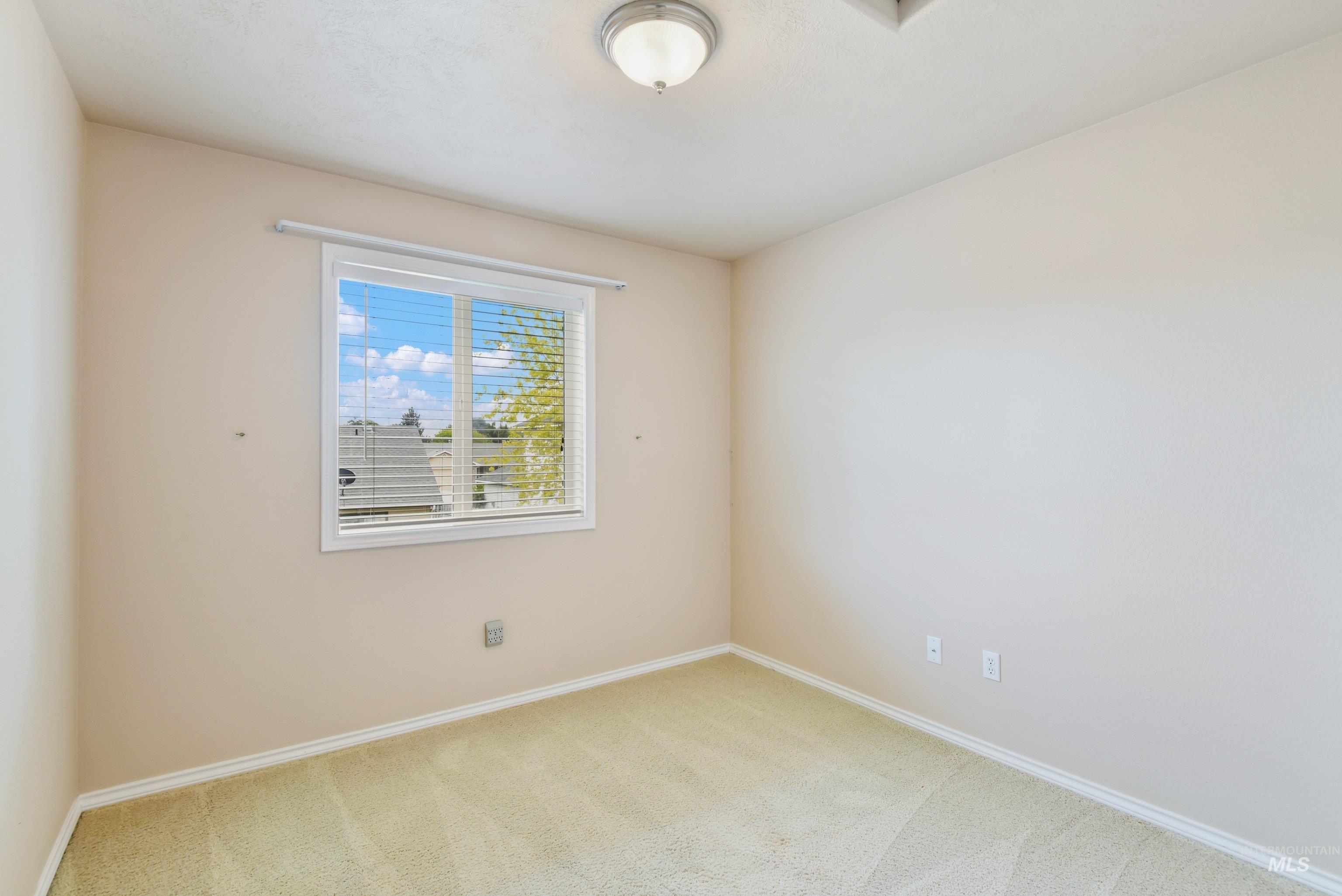 1215 W Eagle Avenue, Nampa, Idaho 83651, 4 Bedrooms, 2.5 Bathrooms, Residential For Sale, Price $429,900, 98997409