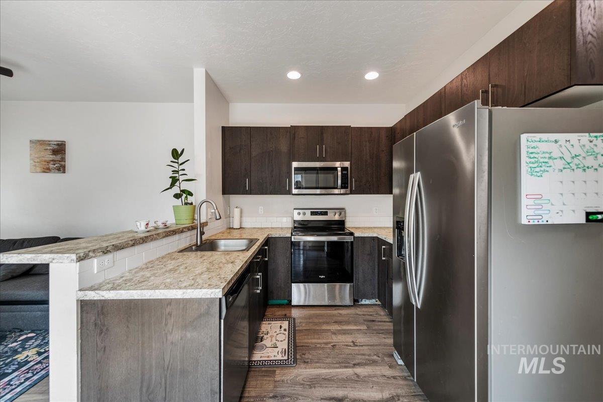 1325 Albany St, Caldwell, Idaho 83605, 3 Bedrooms, 2.5 Bathrooms, Residential For Sale, Price $350,999,MLS 98997410